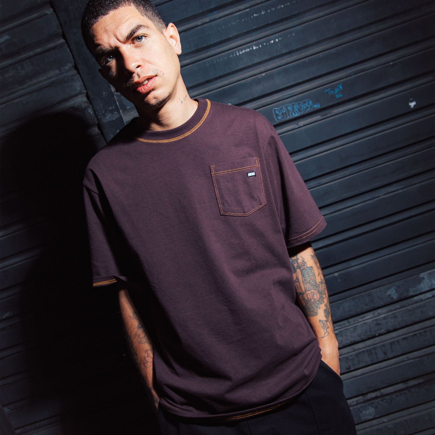 Pocket Tee Colored Brown