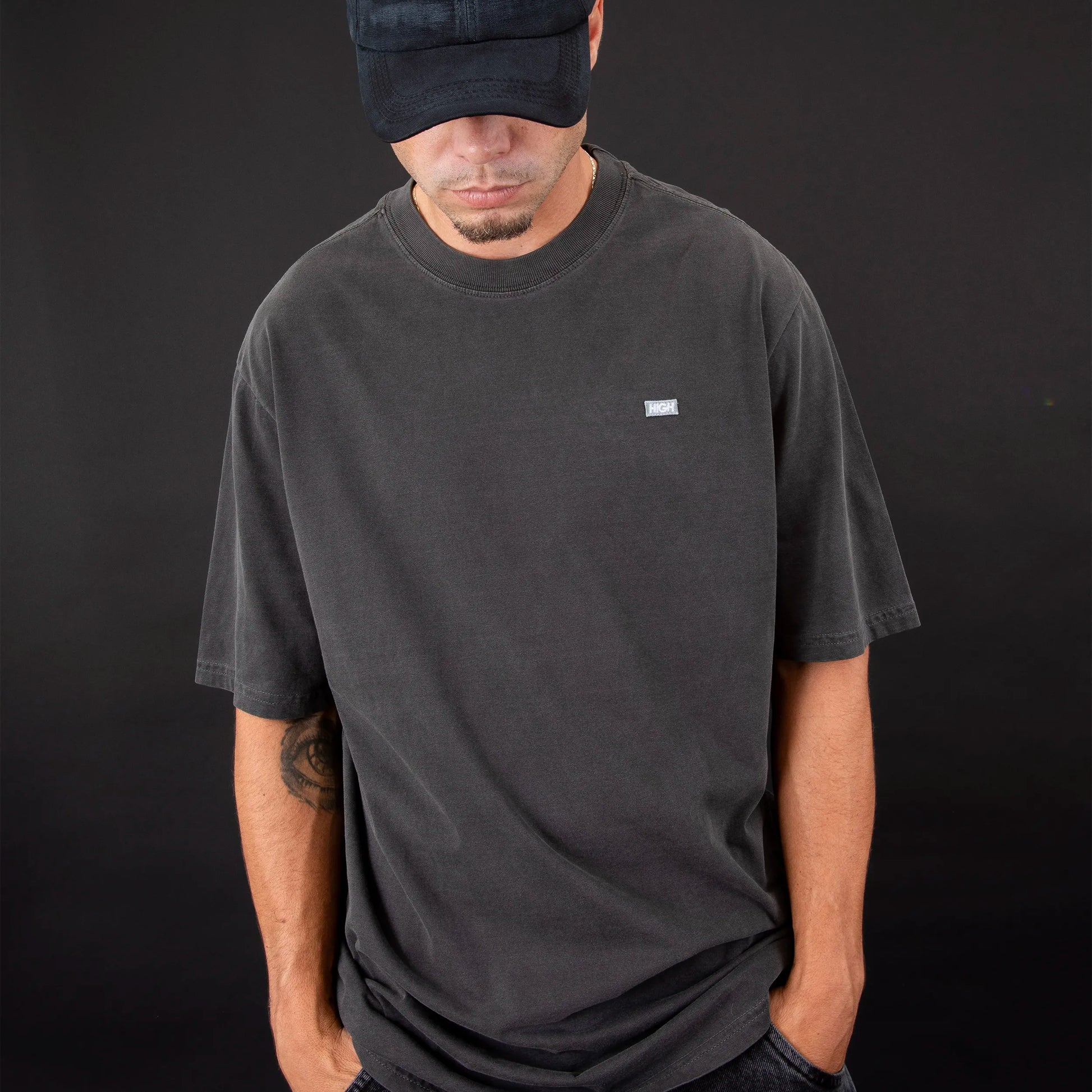 Tee Logo Line Washed Black