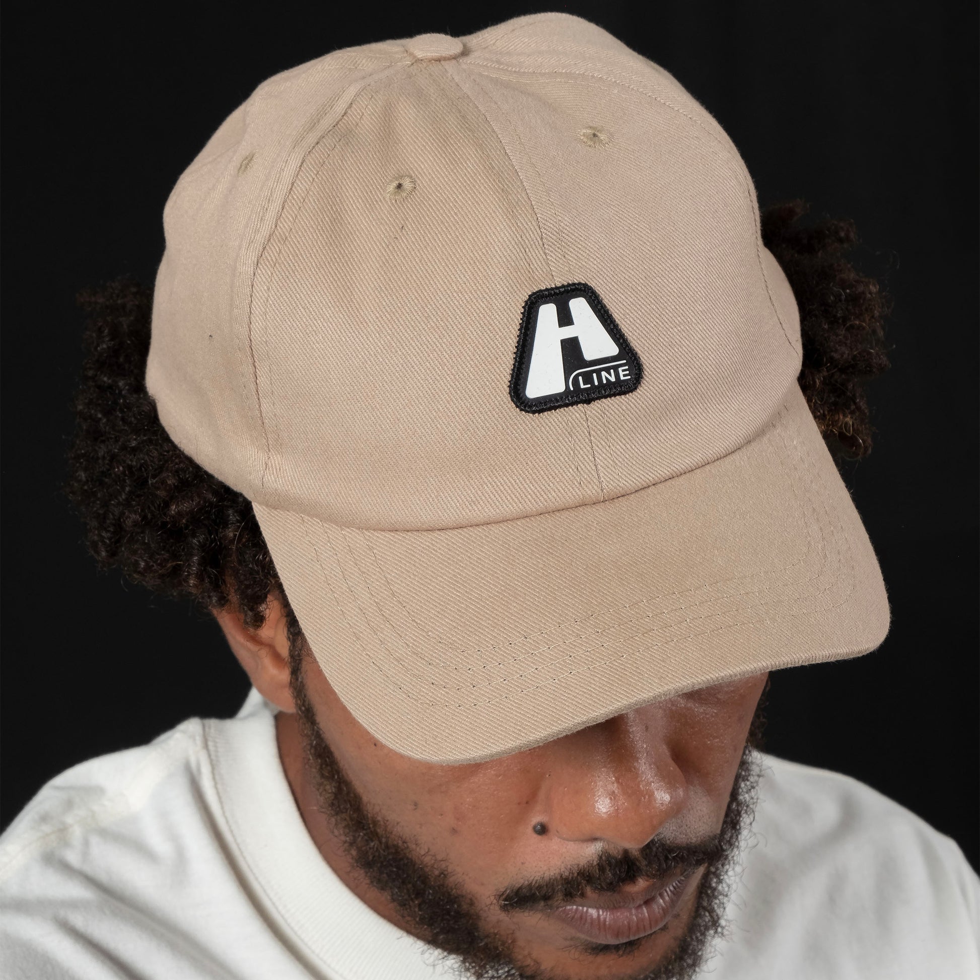 6 Panel Logo Line Beige