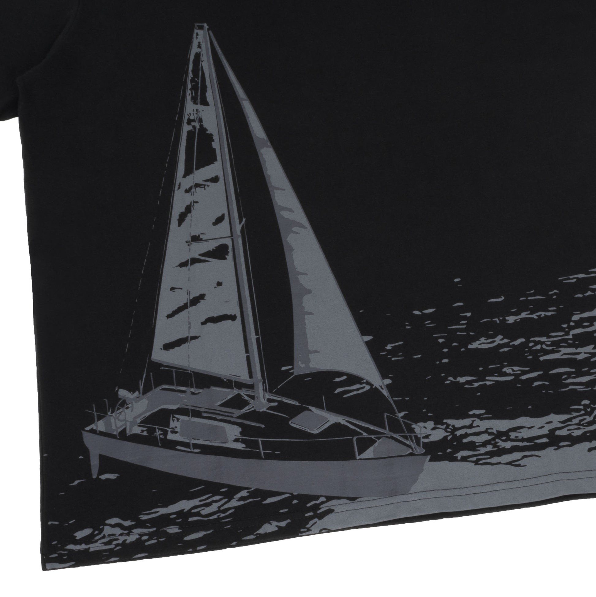 Tee Sailing Black
