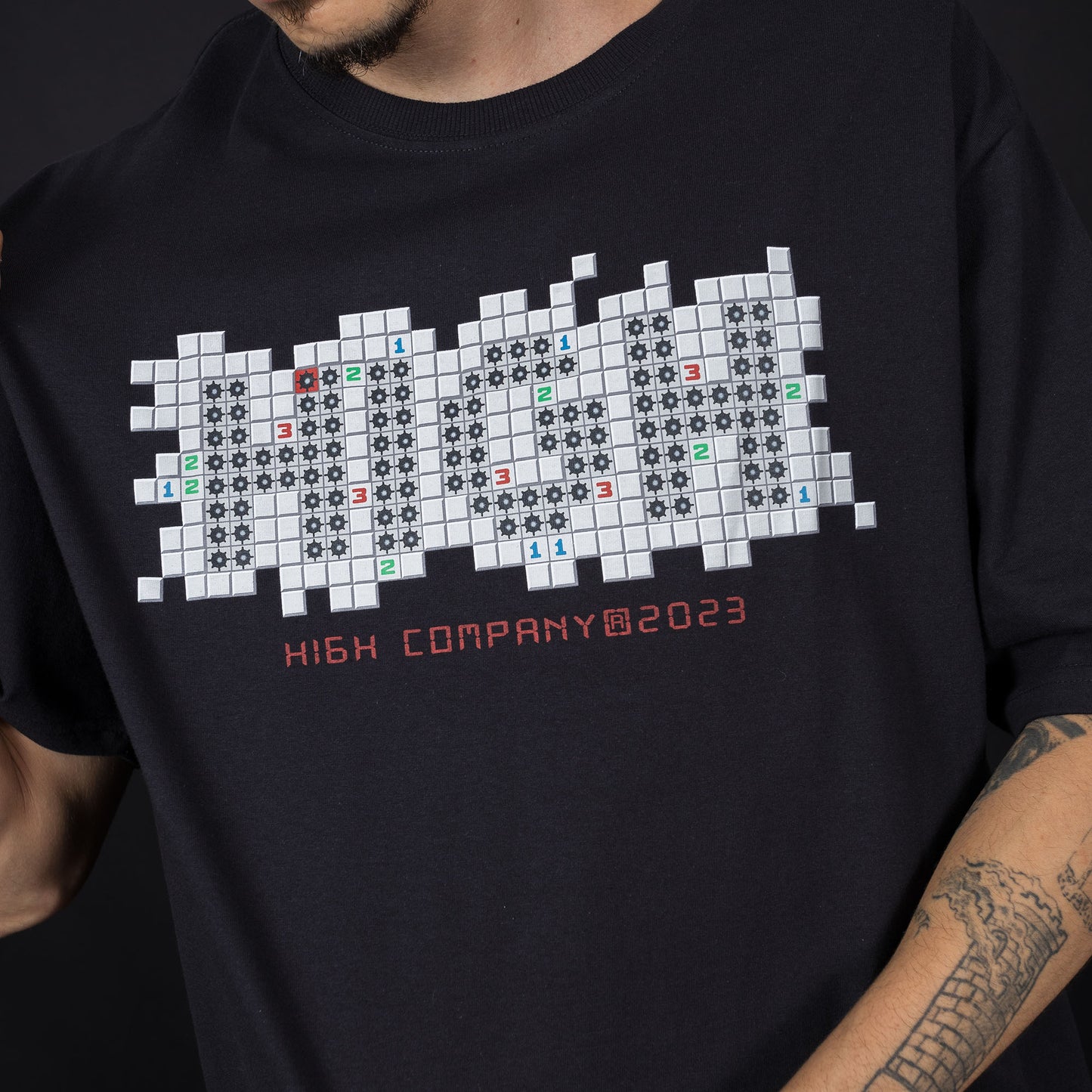 Tee Minesweeper Black
